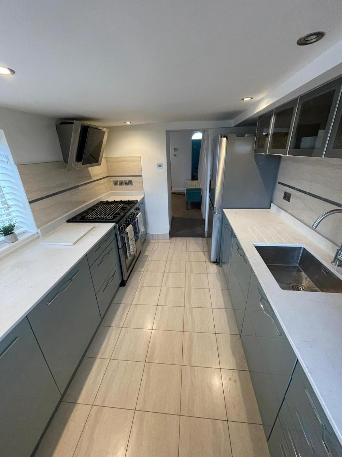 Warwick House - Stunning House With Terrace And Sea Views, Sleeps 11 Villa Worthing Dış mekan fotoğraf