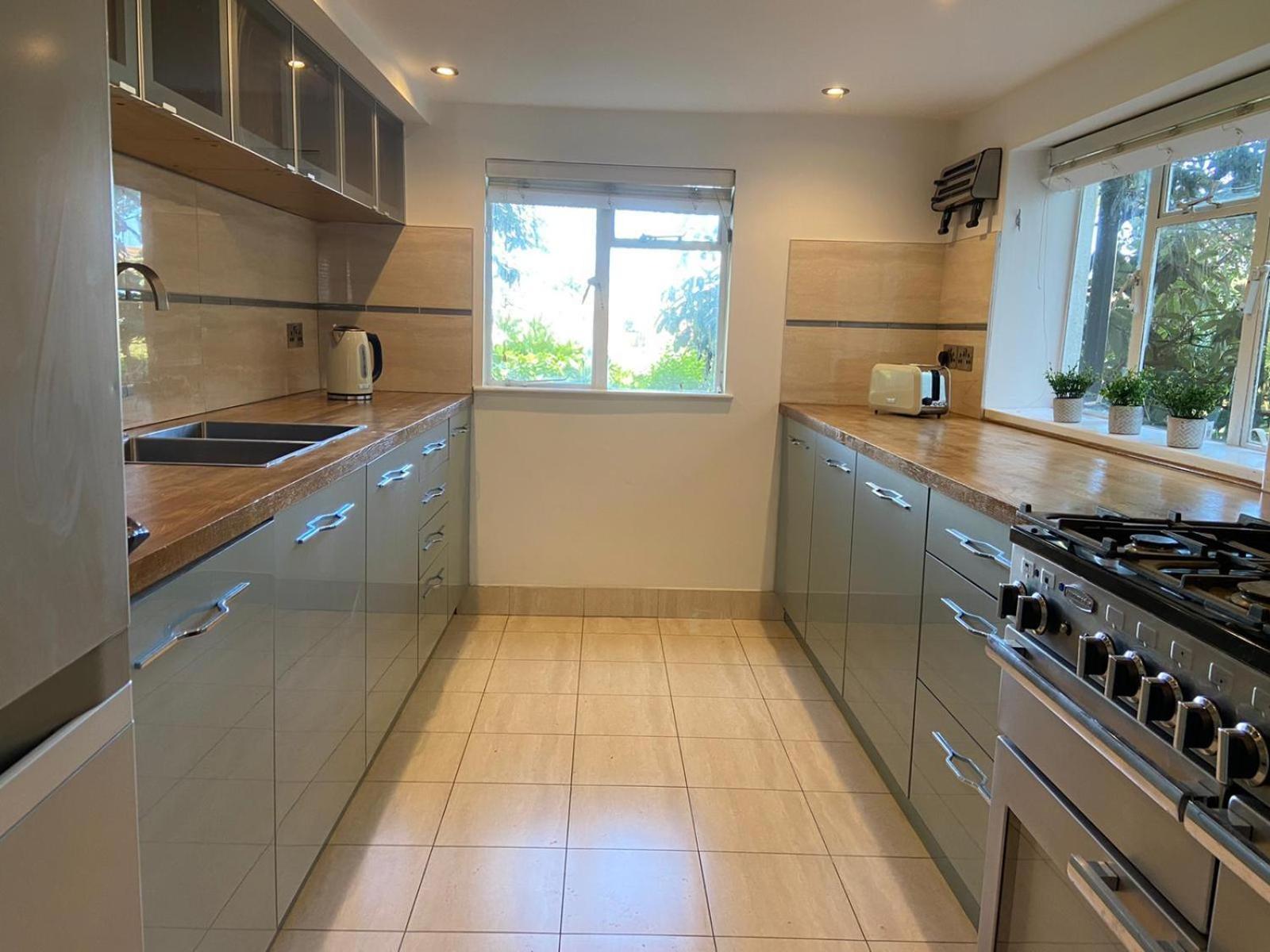 Warwick House - Stunning House With Terrace And Sea Views, Sleeps 11 Villa Worthing Oda fotoğraf