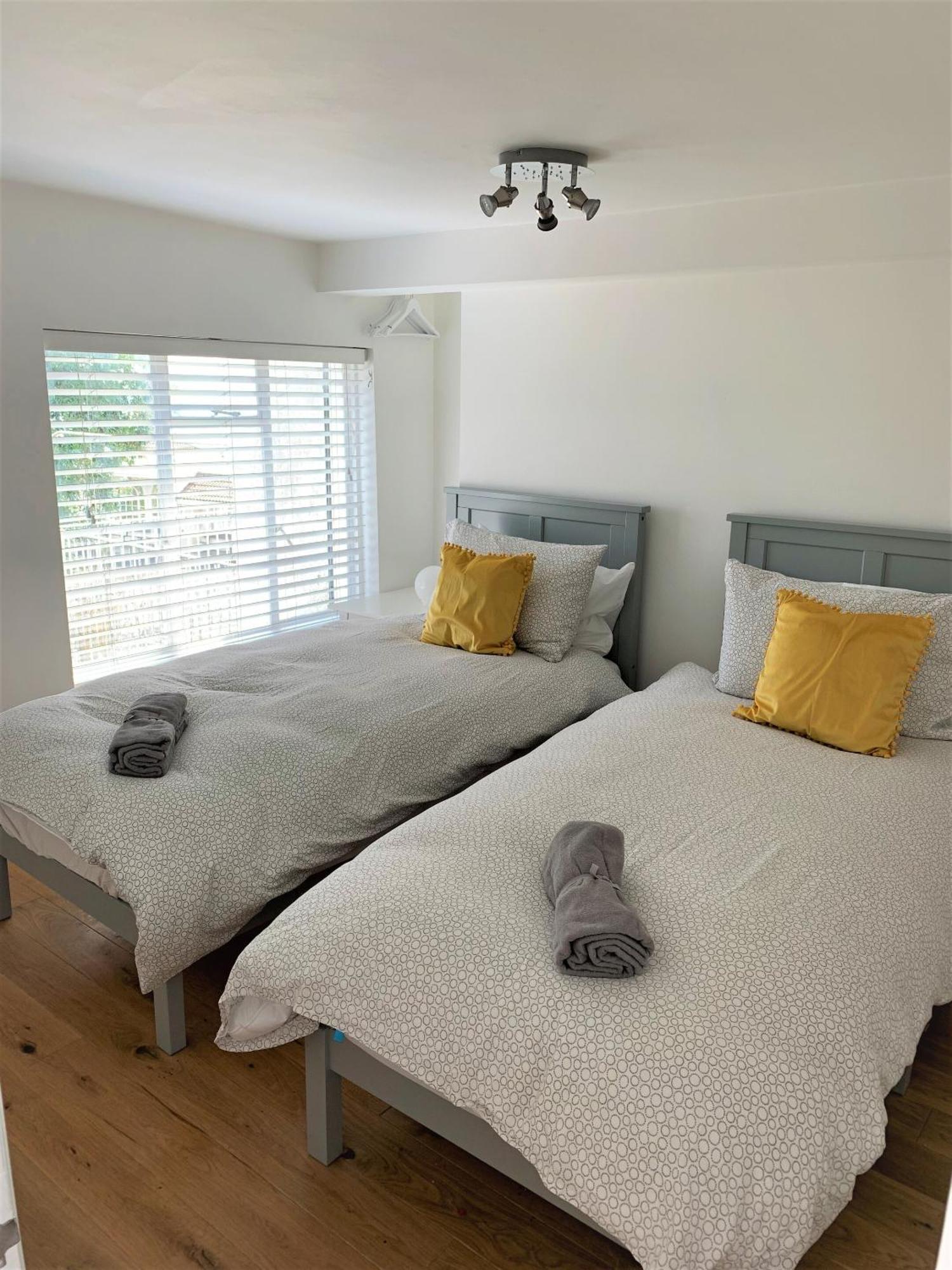 Warwick House - Stunning House With Terrace And Sea Views, Sleeps 11 Villa Worthing Dış mekan fotoğraf
